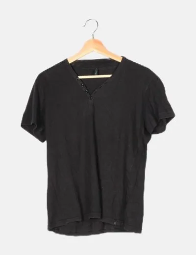 Benetton Camiseta negra básica